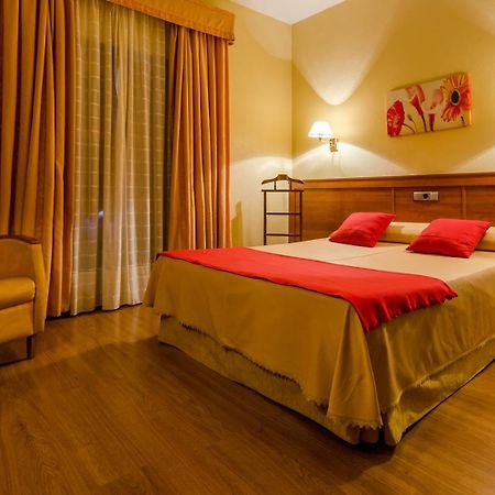 Hotel Zodiaco Байлен Экстерьер фото