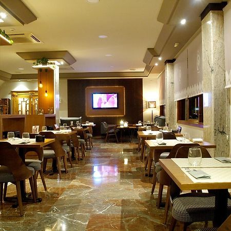 Hotel Zodiaco Байлен Экстерьер фото