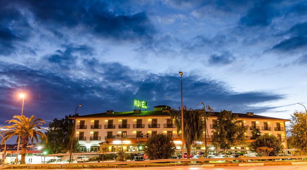 Hotel Zodiaco Байлен Экстерьер фото