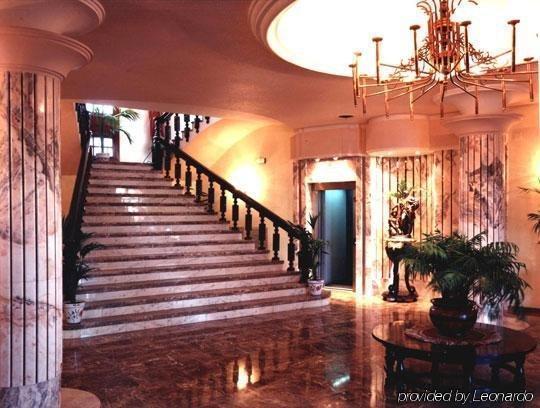 Hotel Zodiaco Байлен Интерьер фото
