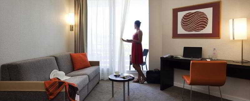 Hotel Zodiaco Байлен Экстерьер фото