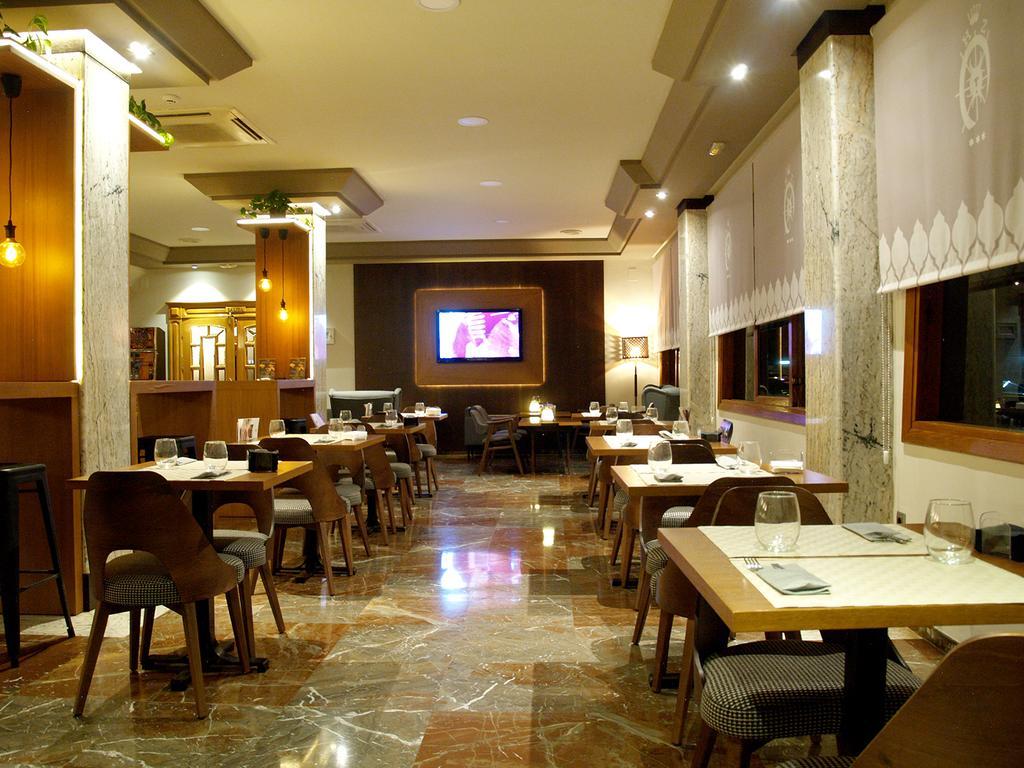 Hotel Zodiaco Байлен Экстерьер фото